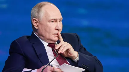 Putin řekl, že zatím nevidí smysl ve schůzce se Zelenským
