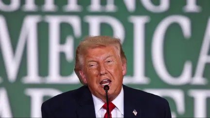 Trump vyzval Izrael, aby po dnešních úderech Teheránu neopětoval palbu na Írán