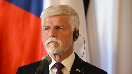 Rozhodnutí o složení delegace na summit NATO dnes nepadlo, řekl Pavel