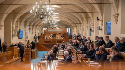 Senát se asi pokusí omezit snahu vlády zvyšovat bez kontroly výdaje státu