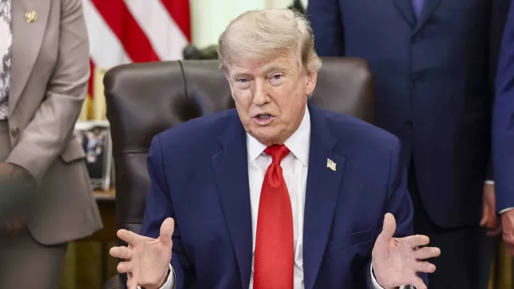 Trump: Podpis dohody s Íránem je naplánován na neděli, okamžitě se otevře Hormuz