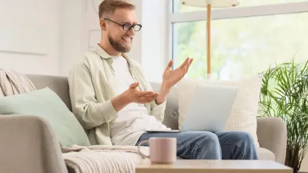 Vědci bijí na poplach: práce z domova může ničit psychiku více, než si myslíme