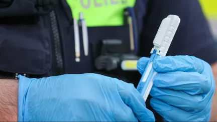 Strážníci v Šumperku mohou testovat žáky na návykové látky, jde o pilotní projekt
