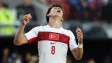Vyřazení je velká ostuda, v šatně jsme ho oplakali, řekl turecký záložník Güler