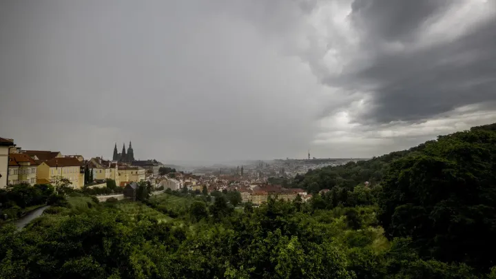 Pekelný výhled, ke konci měsíce až 40 °C: Vedra a bouřky budou pokračovat, změna v nedohlednu