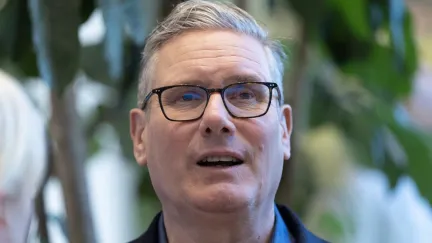 BBC: Starmer by dnes mohl oznámit odchod z čela vlády