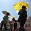 Peklo pokračuje. Meteorologové zpřísnili výstrahy, možná se blíží i čtyřicítky