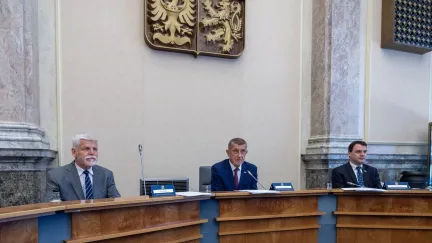 Vláda nedelegovala prezidenta Pavla na červencový summit NATO v Ankaře