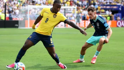 Fotbalisté Ekvádoru na MS porazili Německo 2:1 a zajistil si postup do play off