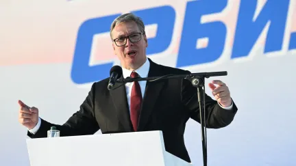 Vučić oznámil, že za několik týdnů rezignuje a v zemi budou předčasné volby