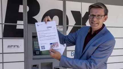 Za první rok si řidičský průkaz nechalo doručit téměř 78.000 lidí