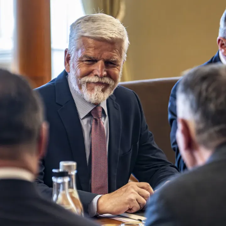 Hrad potvrdil, že Pavel v úterý odletí vládním speciálem do Ankary na summit