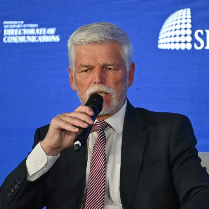 Pavel v Ankaře vyzval k vyšším investicím do obrany