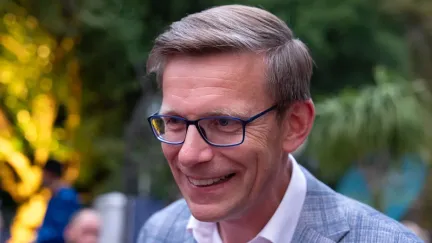 Senát podpořil srovnání doby nemocenské invalidů s ostatními pracovníky