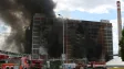 Hasiči mají požár budovy ve Zlíně pod kontrolou, hašení pokračuje