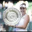 Nosková si po triumfu ve Wimbledonu zatančila na bálu šampionů se Sinnerem