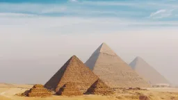 Pyramidy nestavěli otroci. Kdo tedy vybudoval největší div starověku?