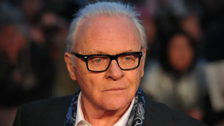 Hollywoodská legenda překvapila celý svět. Anthony Hopkins ve 88 letech začíná úplně novou kariéru