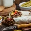 Kebab doma, co chutná jak od profíků? Jde to! Z tohohle receptu je celosvětový hit. A právem