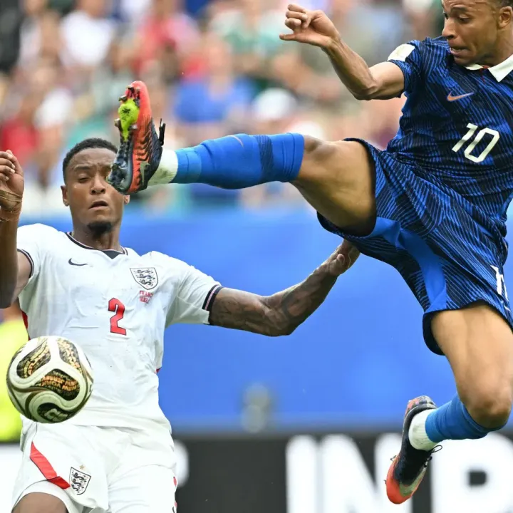 Anglie zvítězila v boji o bronz proti Francii 6:4, Saké má hattrick, Mbappé je rekordman