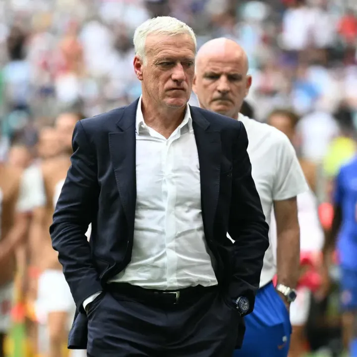 V první půli jsme předvedli strašný výkon, byla to moje chyba, řekl Deschamps