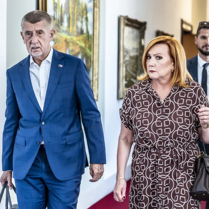 Ze summitu plyne pro Babiše poučení, že už nikdy nebude v delegaci s prezidentem