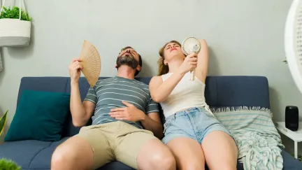Ničí vás letní horka? Jak ochladit byt i bez klimatizace
