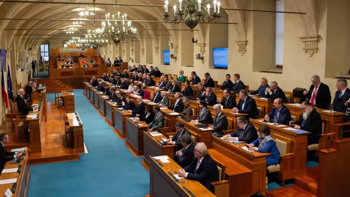 Péče o nevyléčitelně nemocné zatím nová pravidla nezíská, Senát to nepřijal