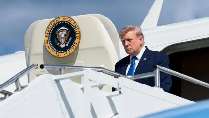 USA a Izrael odloží chystané tvrdé údery na Írán, uvedl Trump