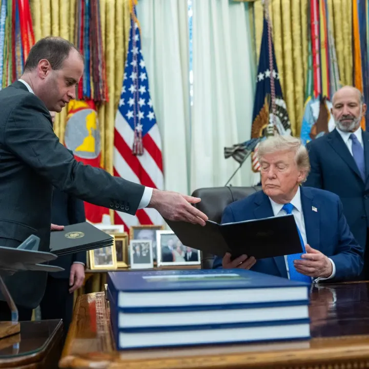 Trump chce znovu omezit nabývaní amerického občanství narozením se v USA