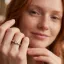 Swarovski za 50 korun: Action prodává prsten s pravými krystaly, normálně stojí i třicetkrát tolik