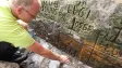 „Spatříš-li mne, plač.“ Na dně Labe se objevilo prastaré varování