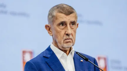 Babiš bude žádat Okamuru, aby Sněmovna zařadila zmrazení platů politiků
