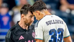 Messi neudržel nervy na uzdě a plácnul soupeře do zátylku, dostal pokutu