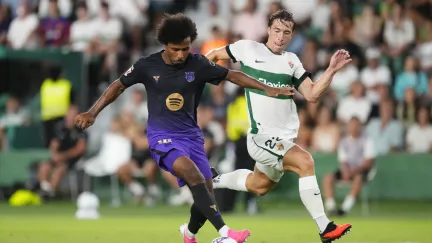 Barcelona vykročila za třetím titulem v řadě výhrou 5:0 v Elche