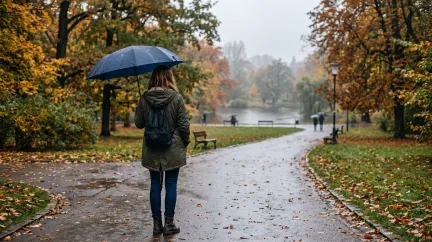 Léto skončí v sobotu. Pátek přinese poslední tropy, pak už sešup, oznámili meteorologové