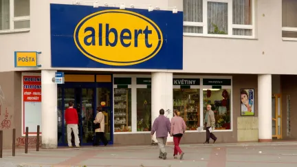 Ústavní soud odmítl stížnosti společnosti Albert proti pokutám za klamavé slevy