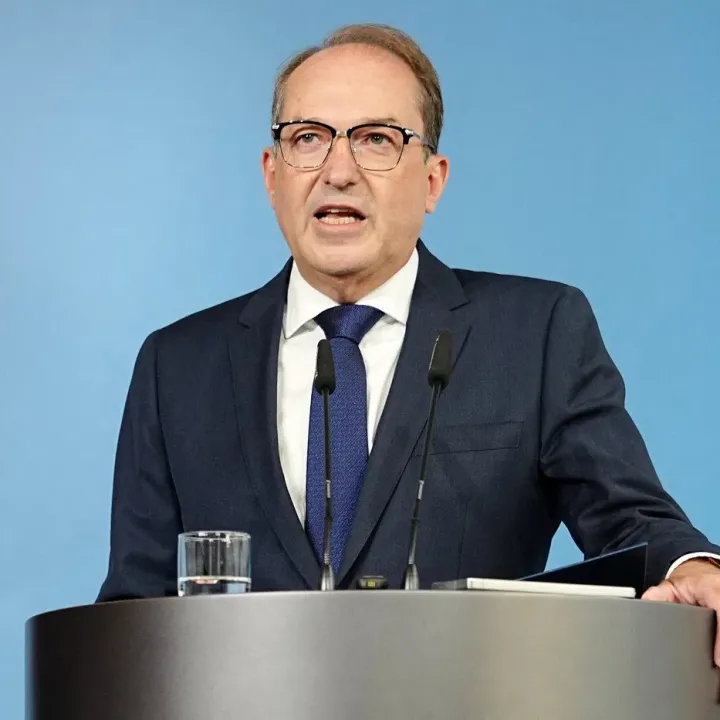 Za hybridní útok na lipské letiště je zodpovědné Rusko, uvedl německý ministr