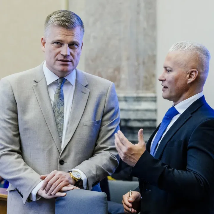 Filip Turek by se měl znovu začít účastnit jednání na MŽP, řekl Macinka