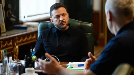 Rusko udeřilo na letiště v Kyjevě před návštěvou Trumpových vyjednavačů