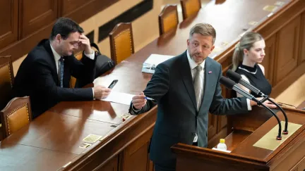Schodek rozpočtu by podle STAN šlo zrušením dárečků snížit až o 70 miliard Kč