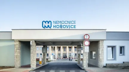 Policie kvůli bombové výhrůžce evakuovala desítky pacientů z hořovické nemocnice