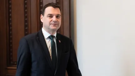 Schodek klesne o jednotky miliard, dohoda podle Macinky umožní schválit rozpočet