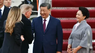 Čínského prezidenta v USA přivítal Trump za výstřelů děl a přeletu bombardérů