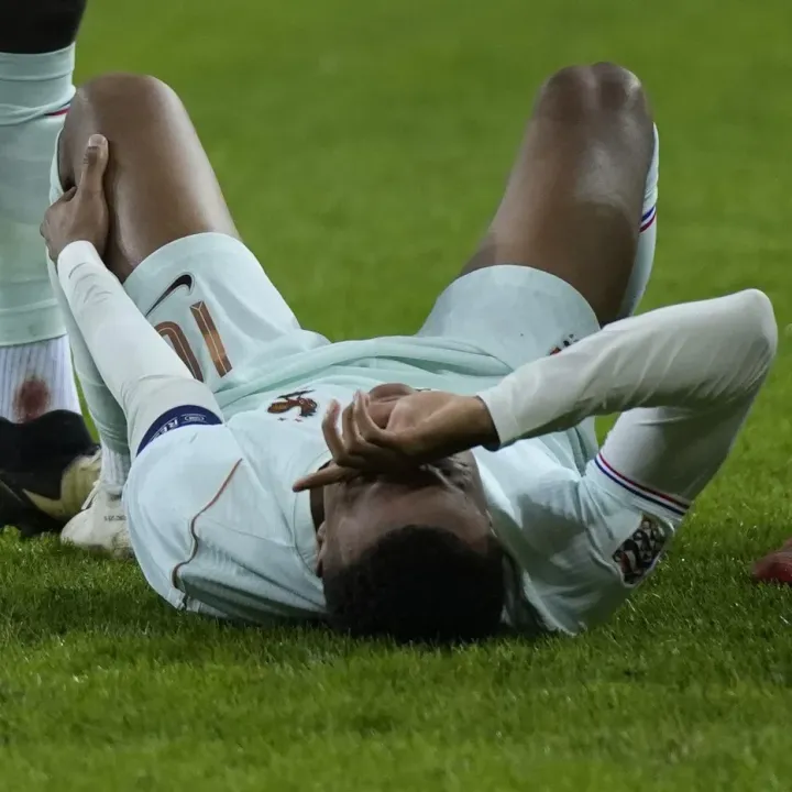 Francie v Lize národů porazila Turecko 1:0, rozhodl Mbappé, pak se zranil