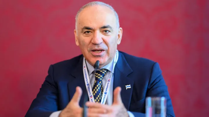 Šachista Kasparov dostal od tajných služeb USA a Litvy varování před ohrožením života