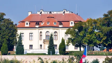 Veřejnosti se letos naposledy otevře rezidence premiérů, Kramářova vila v Praze