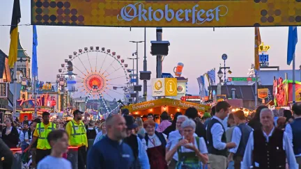 Mnichovské slavnosti Oktoberfest letos navštívilo rekordních 7,4 milionu lidí
