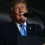 Trump schválil vojenskou popravu armádního psychiatra, který zabil 13 lidí