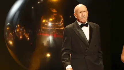 Cena za celoživotní mistrovství. Petr Nárožný dojal při přejímání celé Národní divadlo